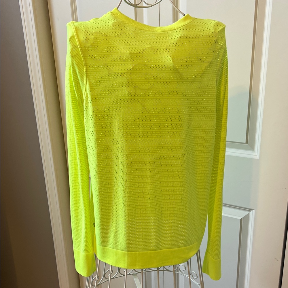 Lululemon Breeze By Neon Yellow Women's Top - Picture 3 of 3